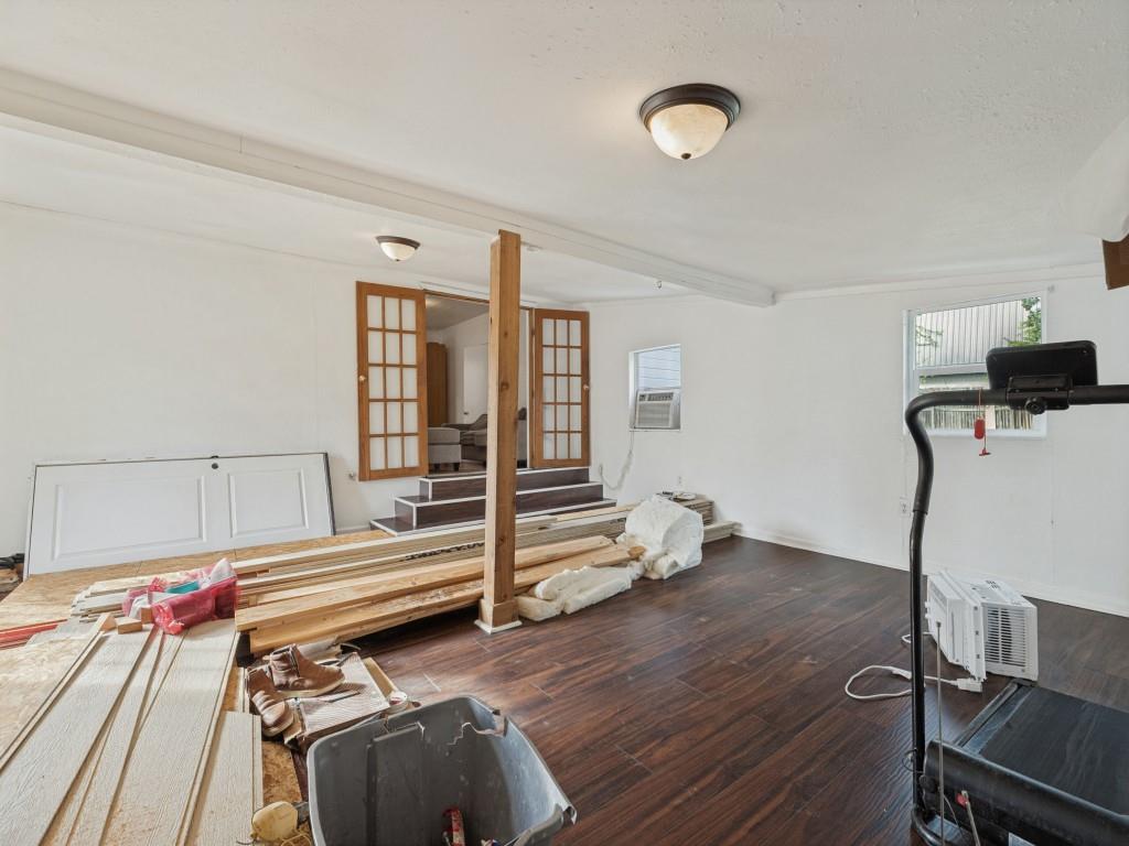 2009 Pecan Street, Commerce, TX 75428