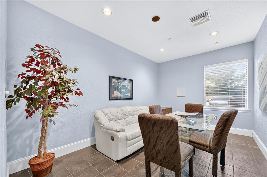 5208 Village Creek, #102, Plano, TX 75093