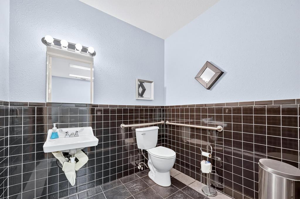 5208 Village Creek, #102, Plano, TX 75093