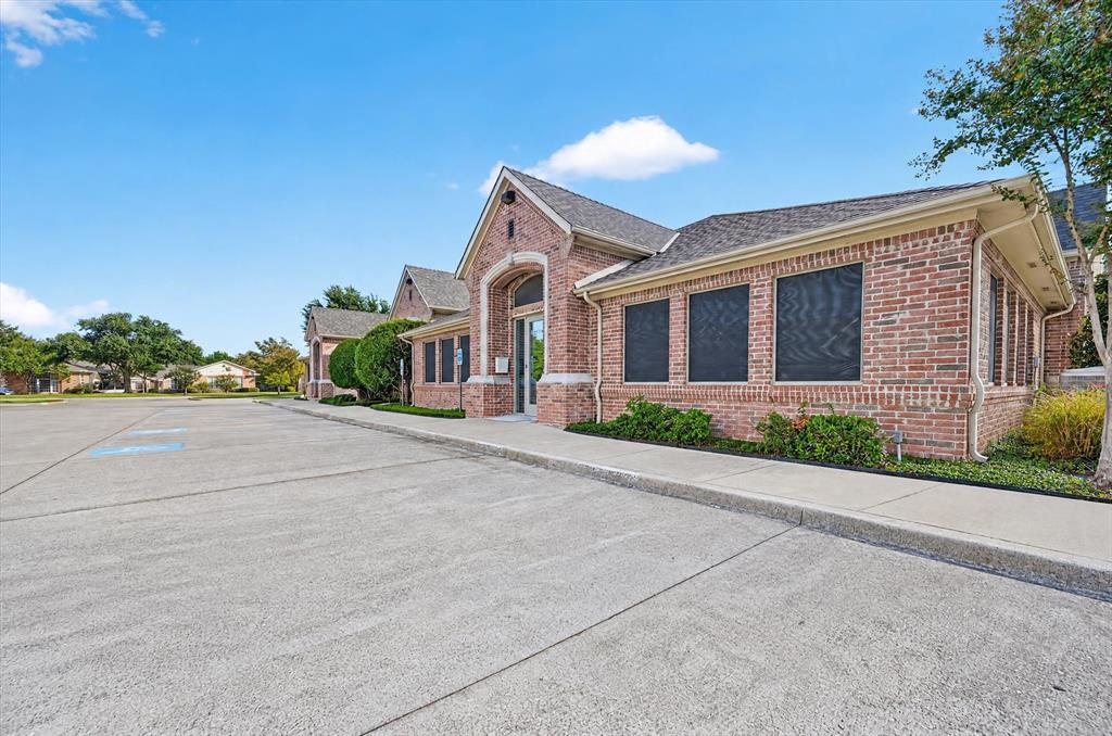 5208 Village Creek, #102, Plano, TX 75093