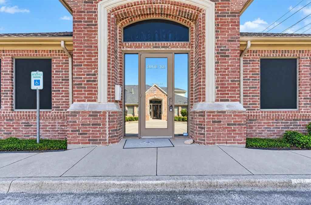 5208 Village Creek, #102, Plano, TX 75093