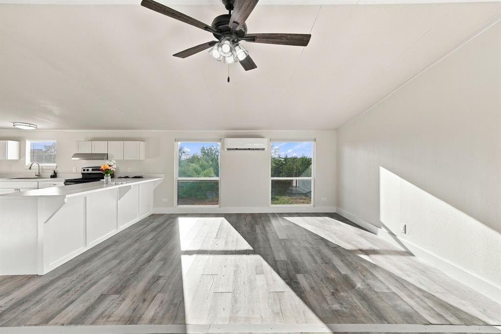 611 Austin Street, Cisco, TX 76437