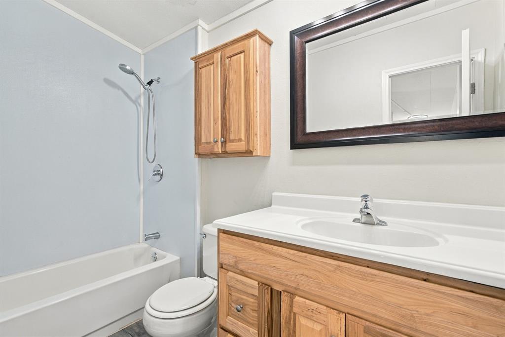 611 Austin Street, Cisco, TX 76437