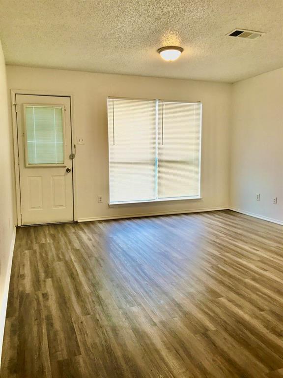 3936 Scarsdale Lane, Dallas, TX 75227