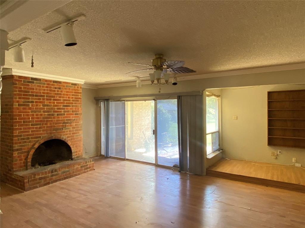 308 Valleyglen Drive, DeSoto, TX 75115 308 Valleyglen Drive, DeSoto, TX 75115