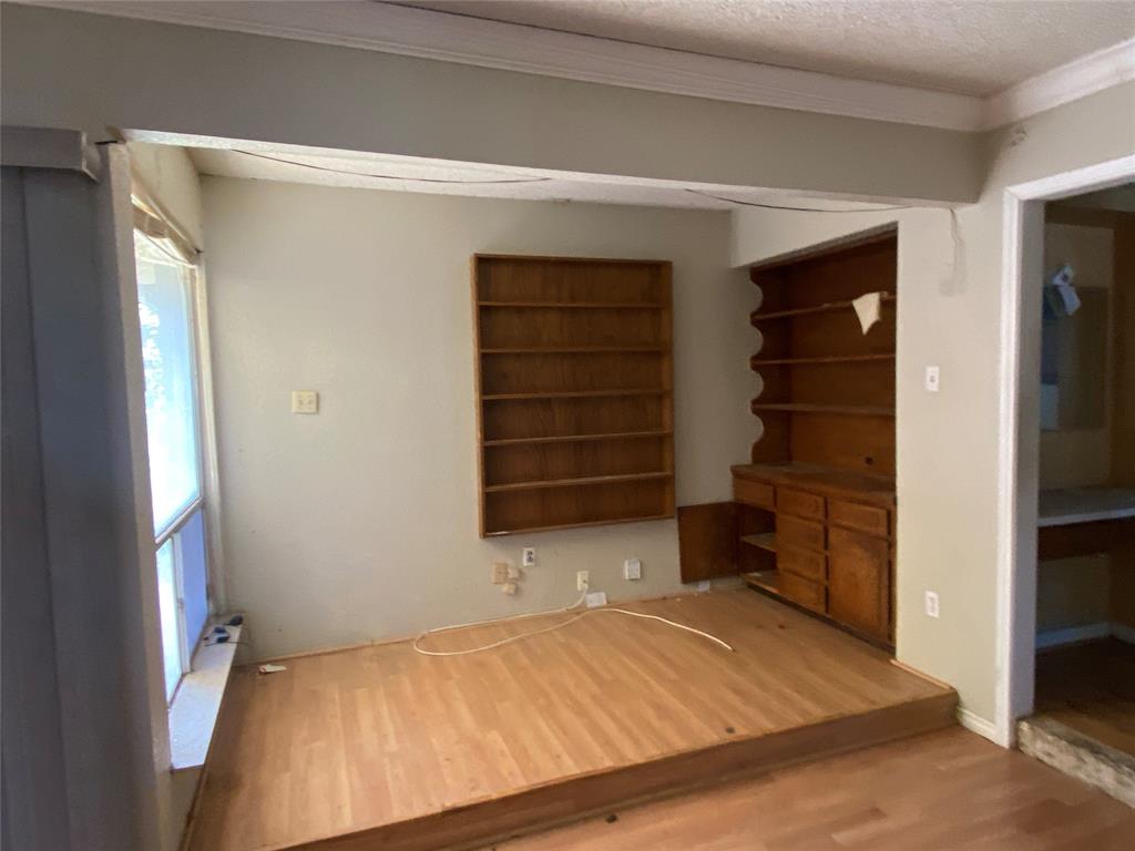308 Valleyglen Drive, DeSoto, TX 75115 308 Valleyglen Drive, DeSoto, TX 75115