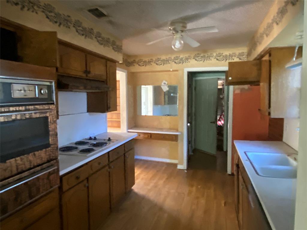 308 Valleyglen Drive, DeSoto, TX 75115 308 Valleyglen Drive, DeSoto, TX 75115