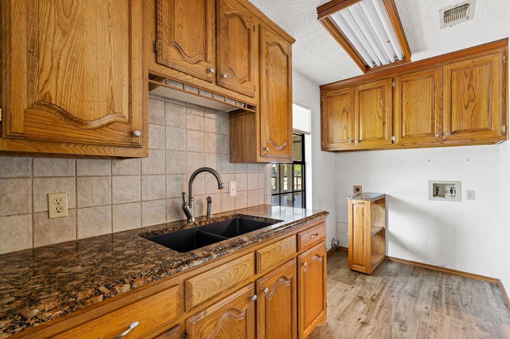 1604 Hollow Way Lane, Quinlan, TX 75474