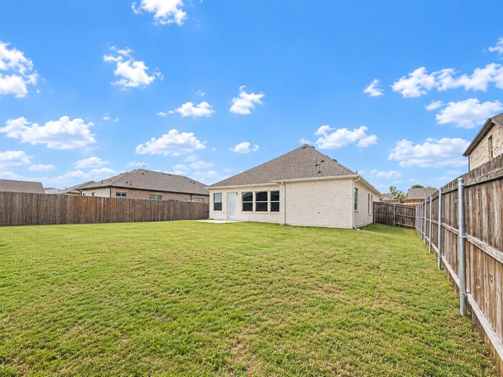 205 Woodhollow Drive, Blue Ridge, TX 75424