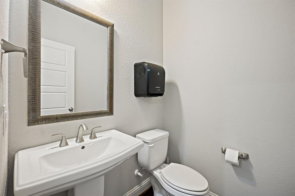 5416 Hennessey Road, Richardson, TX 75082