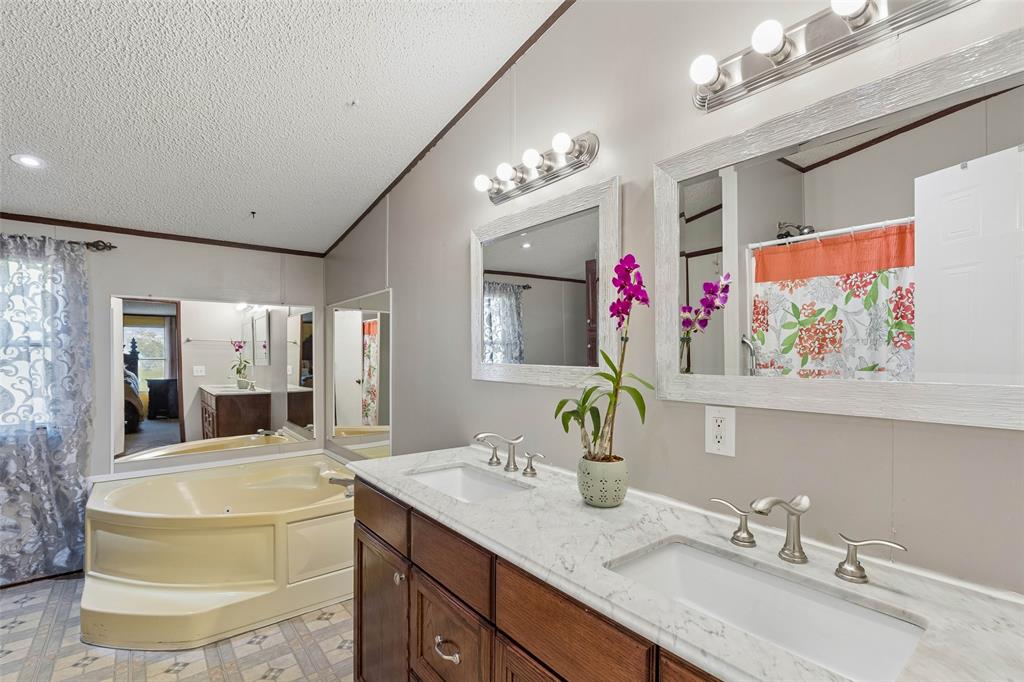 Primary Ensuite Bathroom