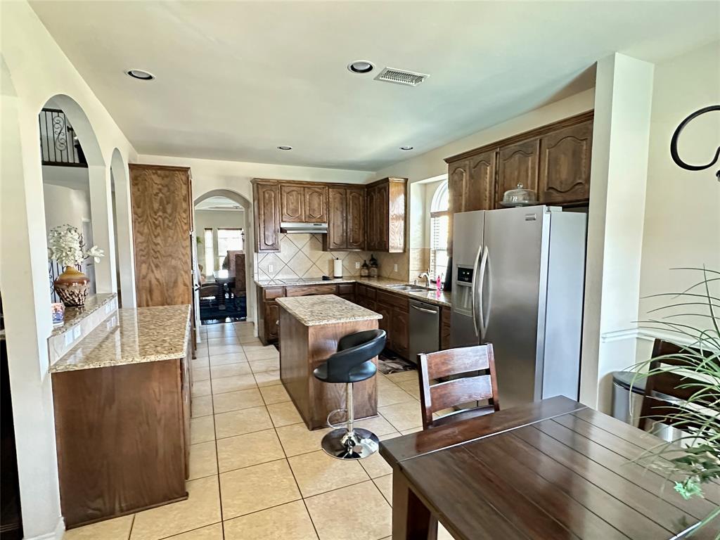 715 Clement Drive, Cedar Hill, TX 75104