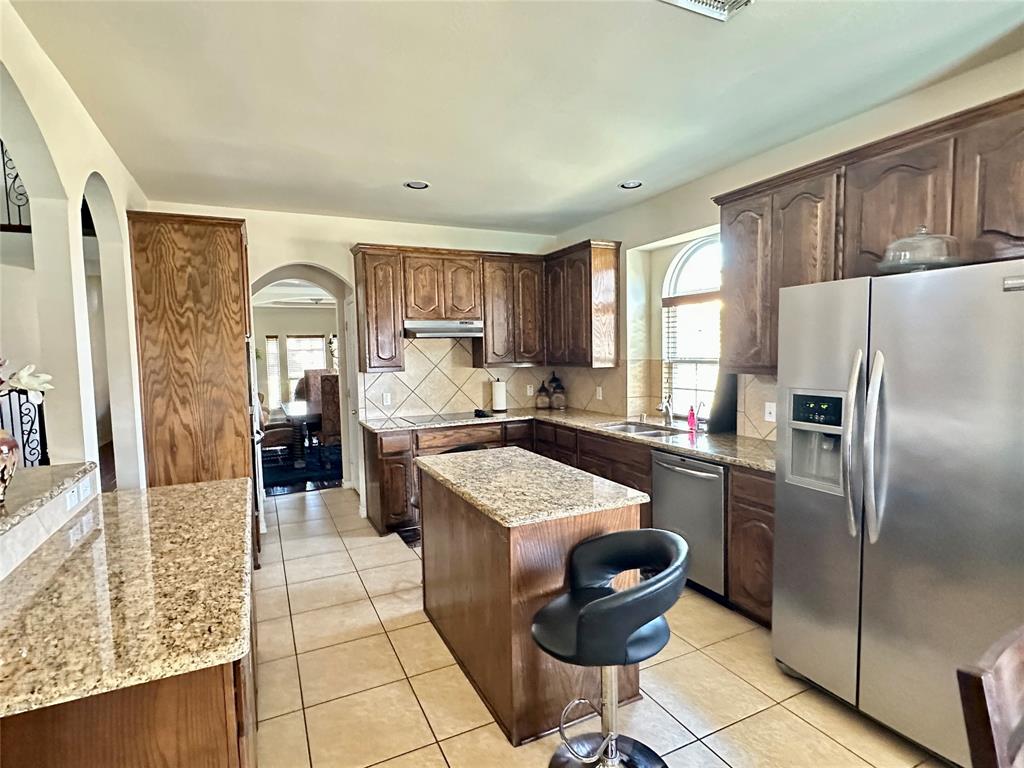 715 Clement Drive, Cedar Hill, TX 75104