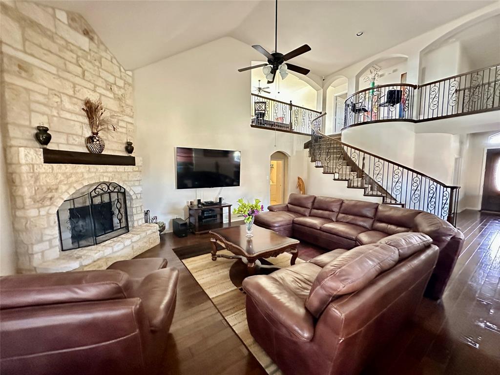 715 Clement Drive, Cedar Hill, TX 75104