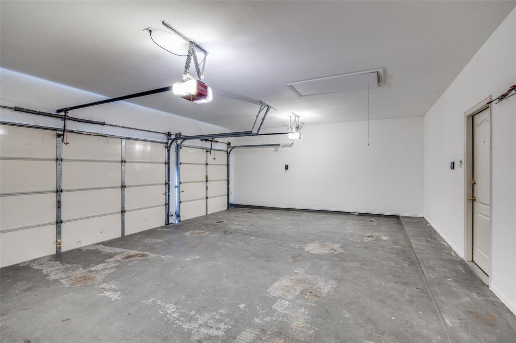 3-Car Garage
