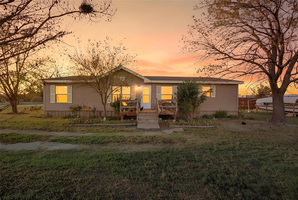 103 Ellis Street, Bardwell, TX 75101