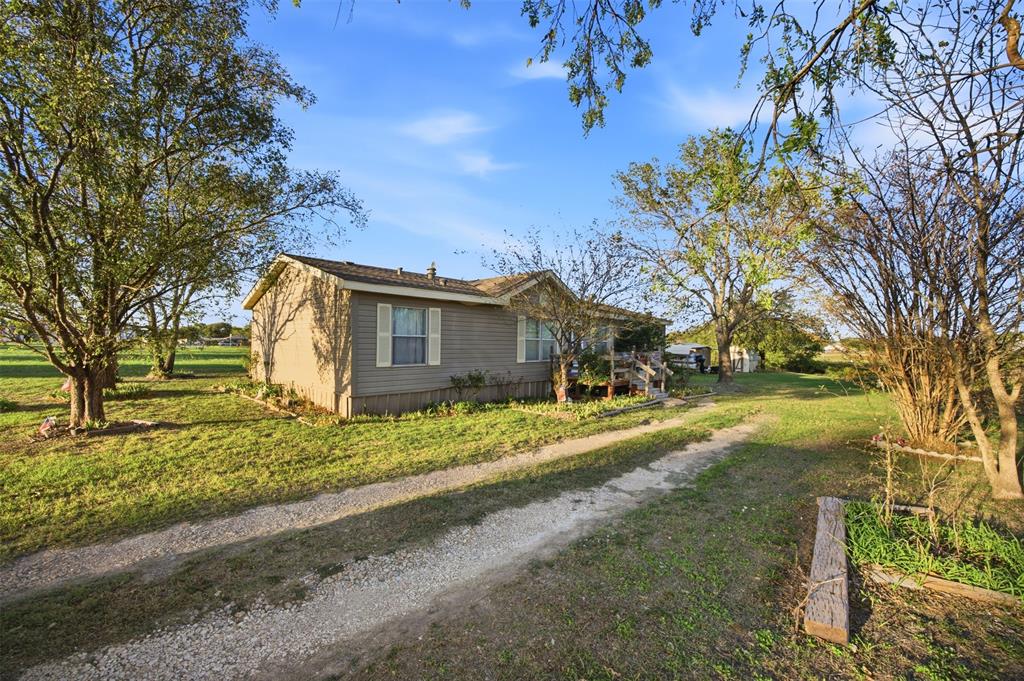 103 Ellis Street, Bardwell, TX 75101