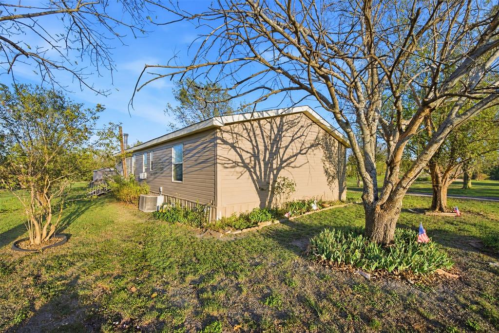 103 Ellis Street, Bardwell, TX 75101
