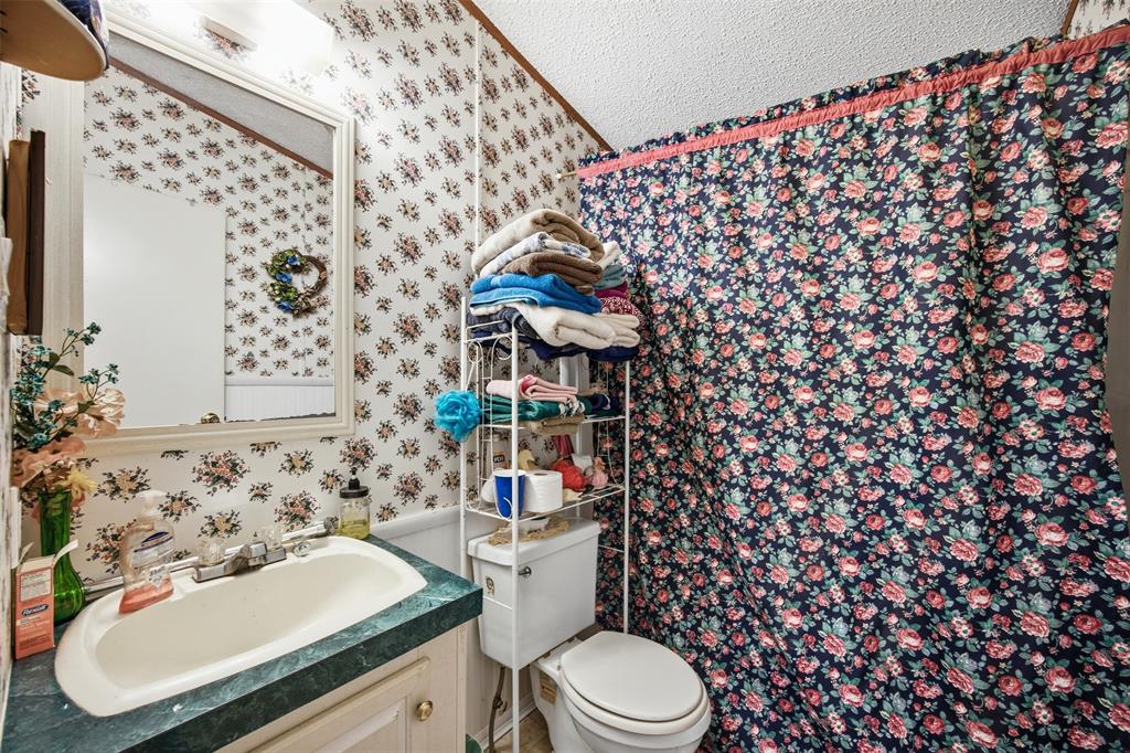 103 Ellis Street, Bardwell, TX 75101