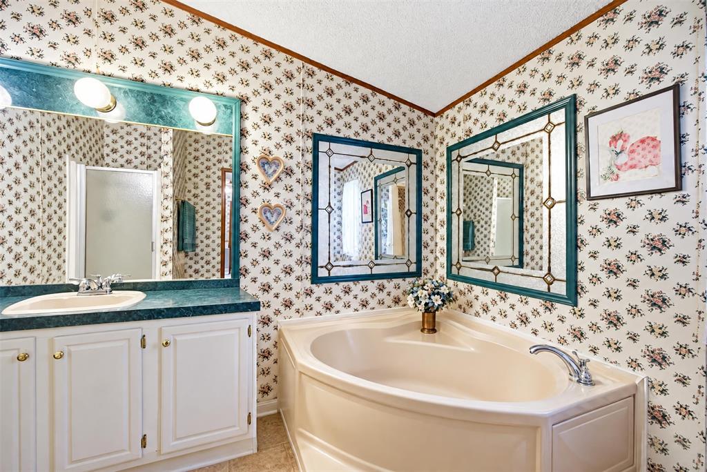 103 Ellis Street, Bardwell, TX 75101