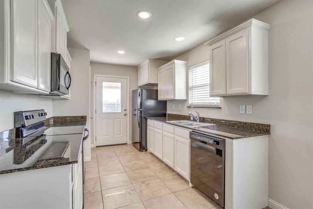 3002 Weave Court, Granbury, TX 76049