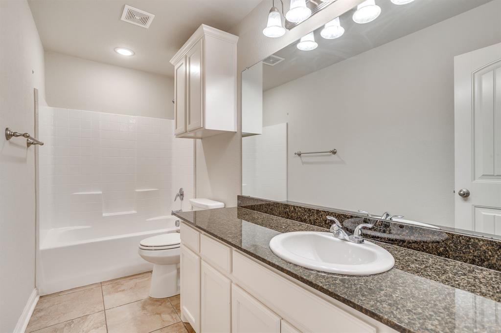 3002 Weave Court, Granbury, TX 76049