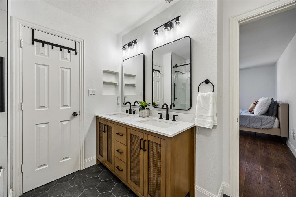 916 Avondale Lane, Plano, TX 75025