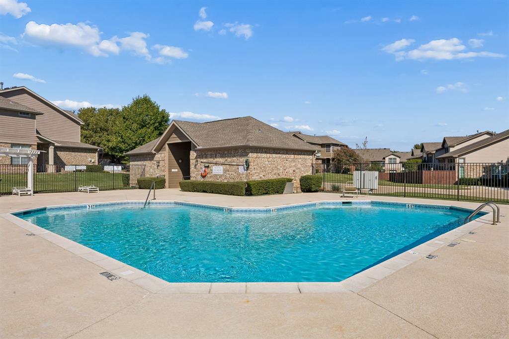 916 Avondale Lane, Plano, TX 75025