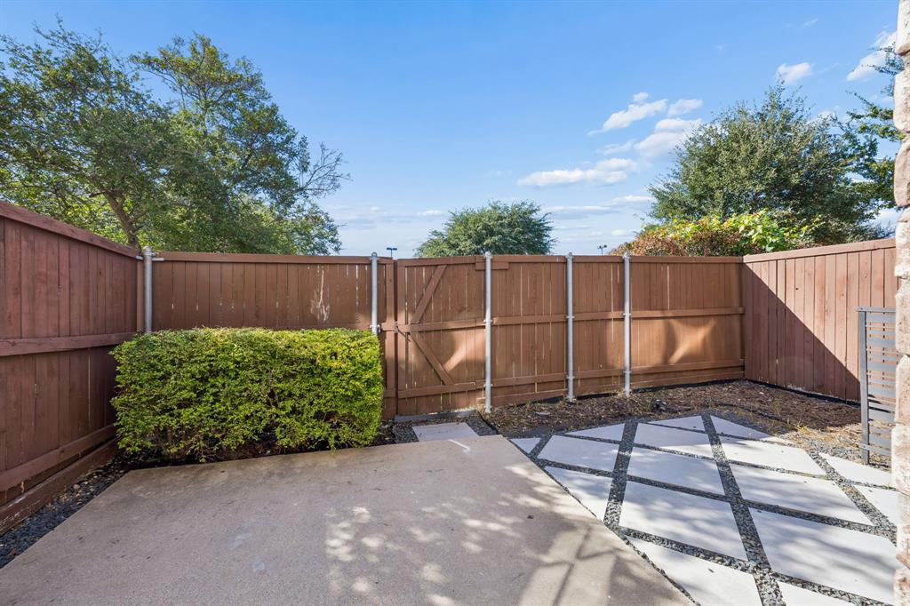916 Avondale Lane, Plano, TX 75025