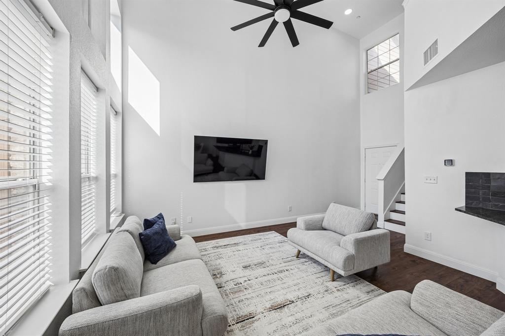 916 Avondale Lane, Plano, TX 75025
