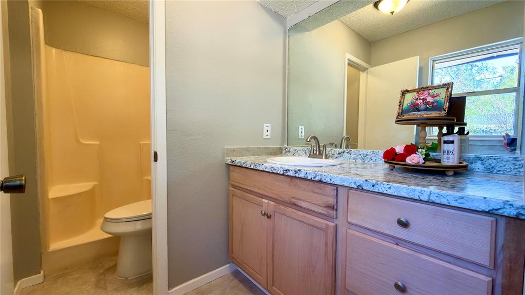 852 Beverly Drive, Terrell, TX 75160