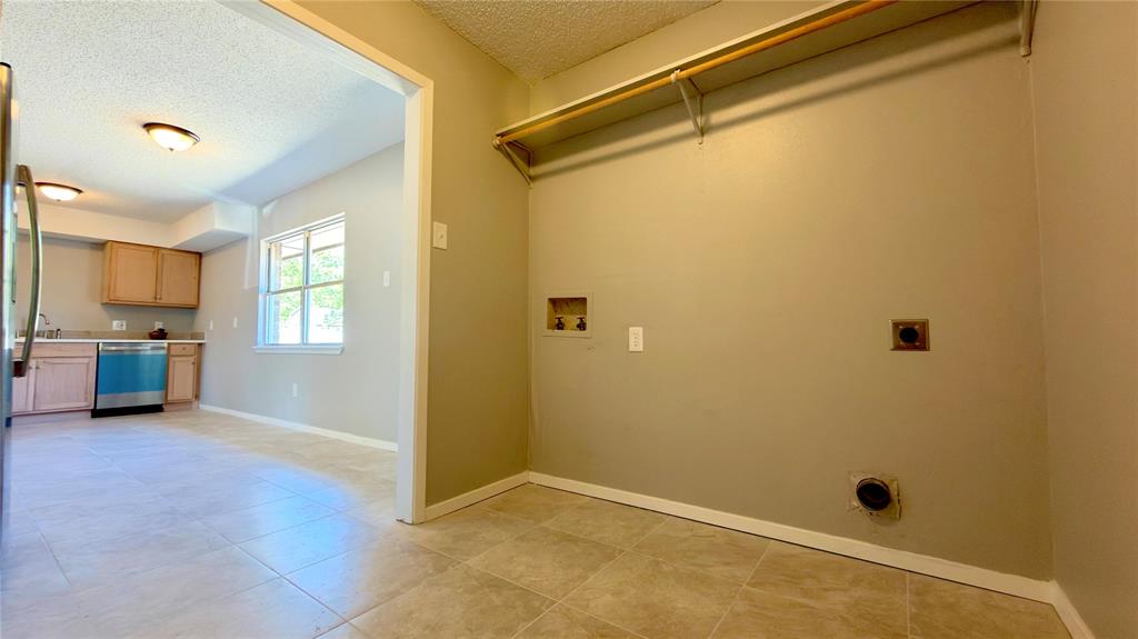 852 Beverly Drive, Terrell, TX 75160