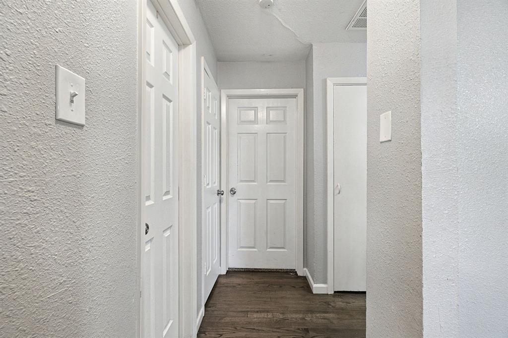 2502 Costa Mesa Drive, Dallas, TX 75228