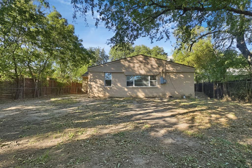 2502 Costa Mesa Drive, Dallas, TX 75228