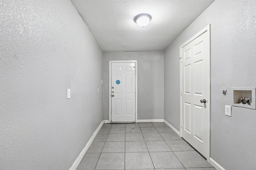 2502 Costa Mesa Drive, Dallas, TX 75228