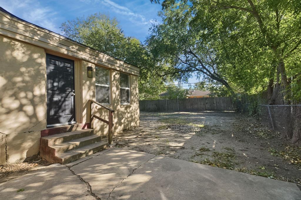 2502 Costa Mesa Drive, Dallas, TX 75228