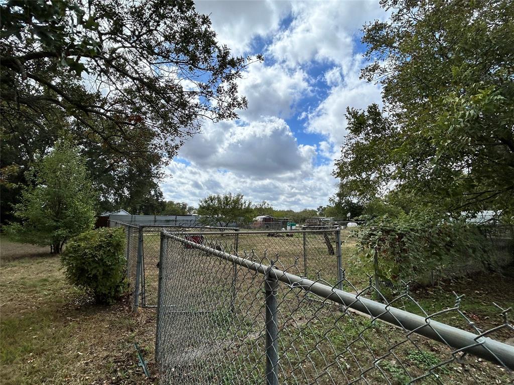 8427 Honeysuckle Lane, Dallas, TX 75241