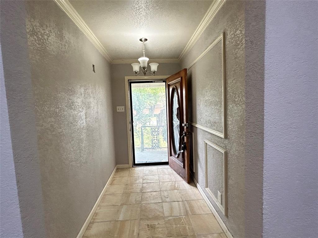 8427 Honeysuckle Lane, Dallas, TX 75241