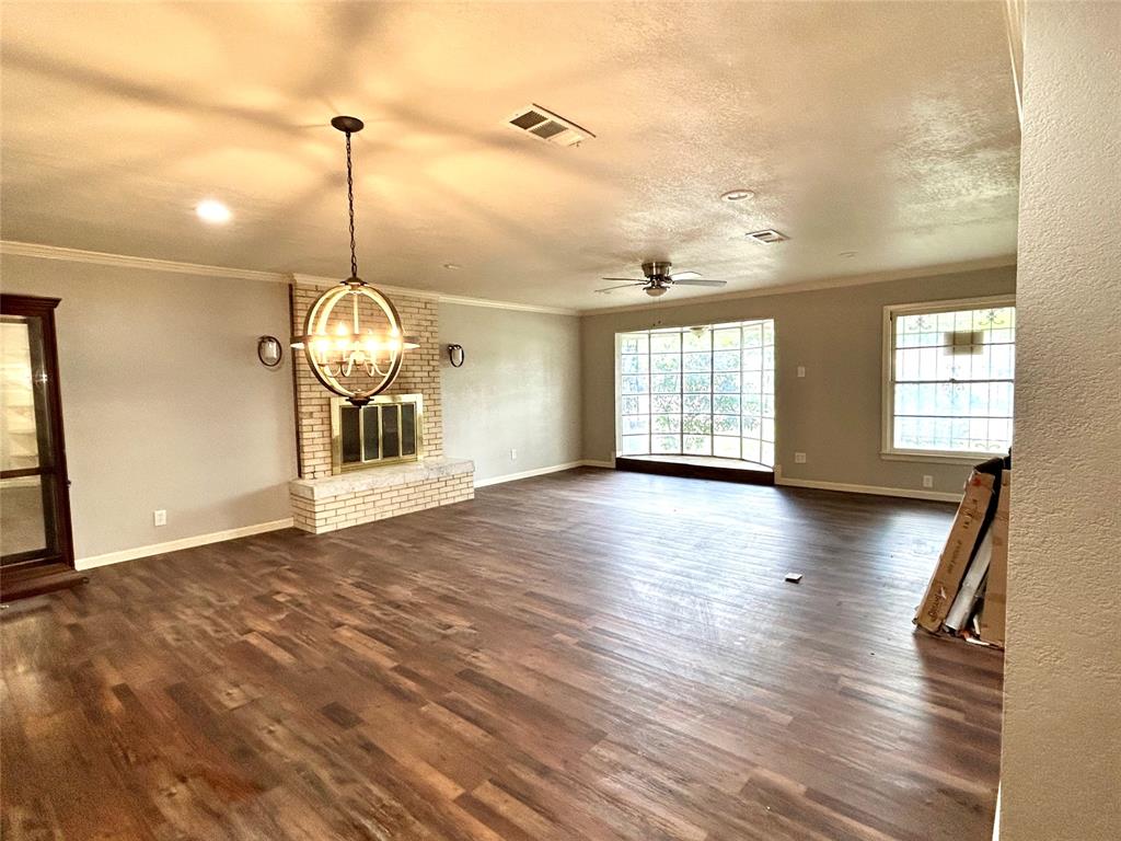 8427 Honeysuckle Lane, Dallas, TX 75241