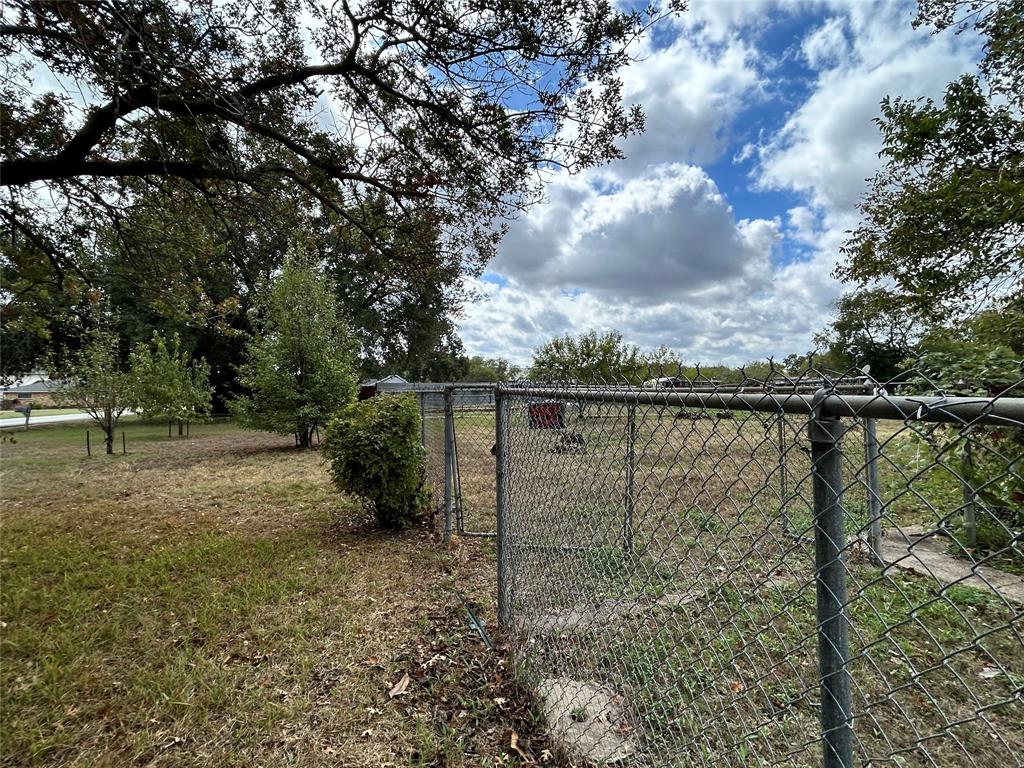 8427 Honeysuckle Lane, Dallas, TX 75241