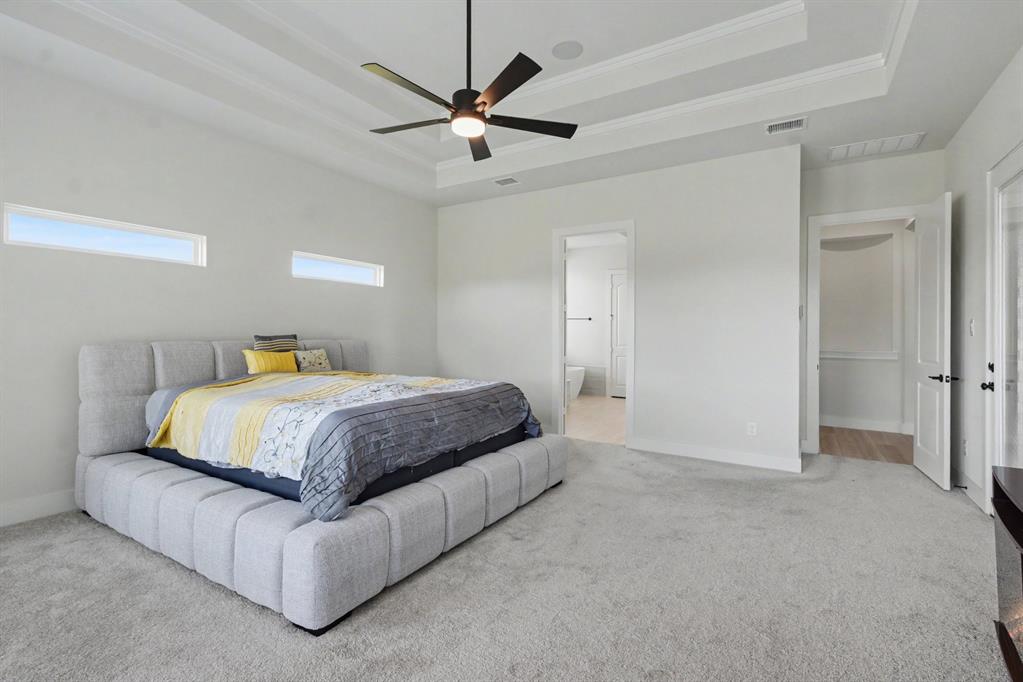 1135 Willow Lake Drive, DeSoto, TX 75115