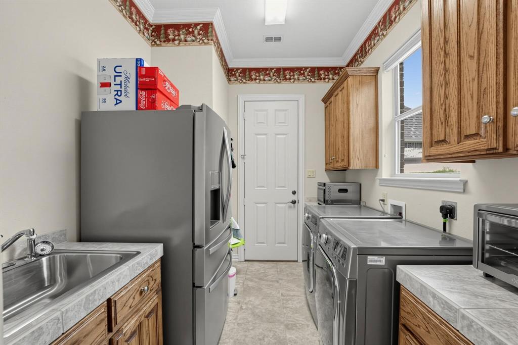 210 Black Walnut Drive, Garland, TX 75044