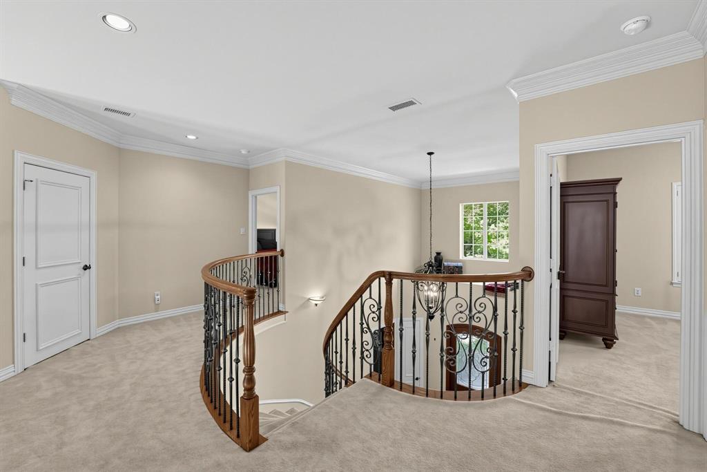 210 Black Walnut Drive, Garland, TX 75044