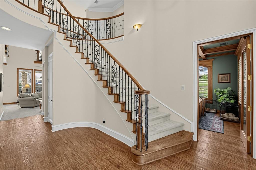 210 Black Walnut Drive, Garland, TX 75044