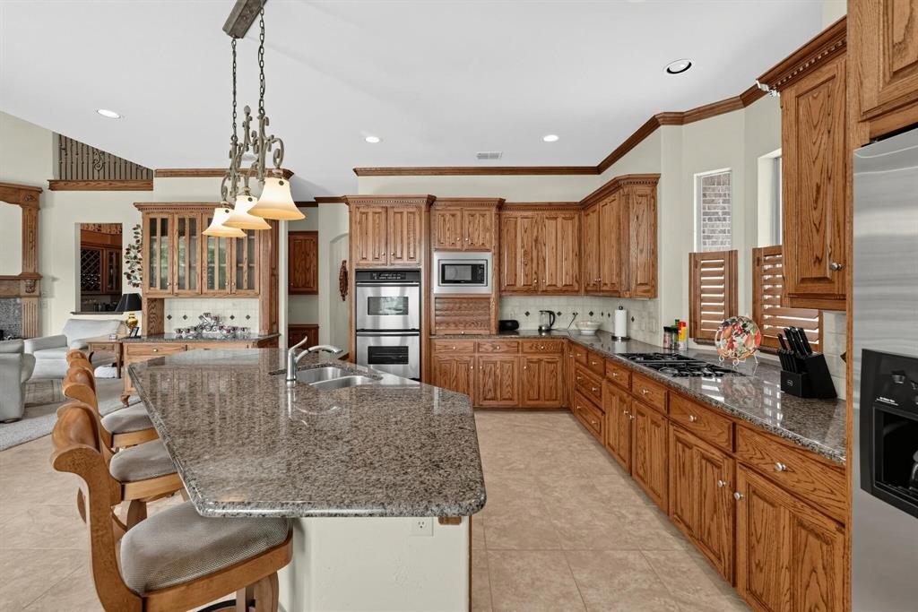210 Black Walnut Drive, Garland, TX 75044