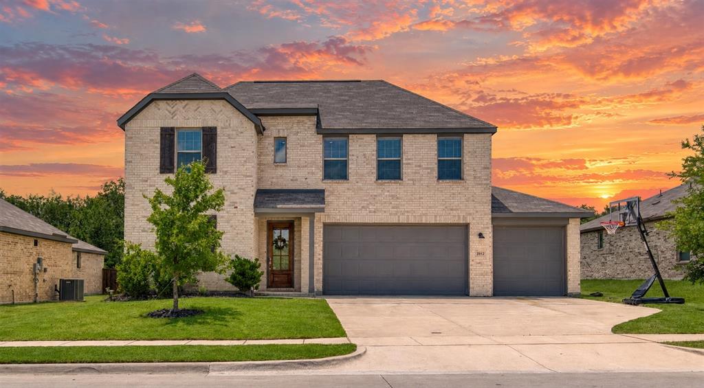 Beautiful two-story home located in Park Place of Anna. Beautiful two-story home located in Park Place of Anna.