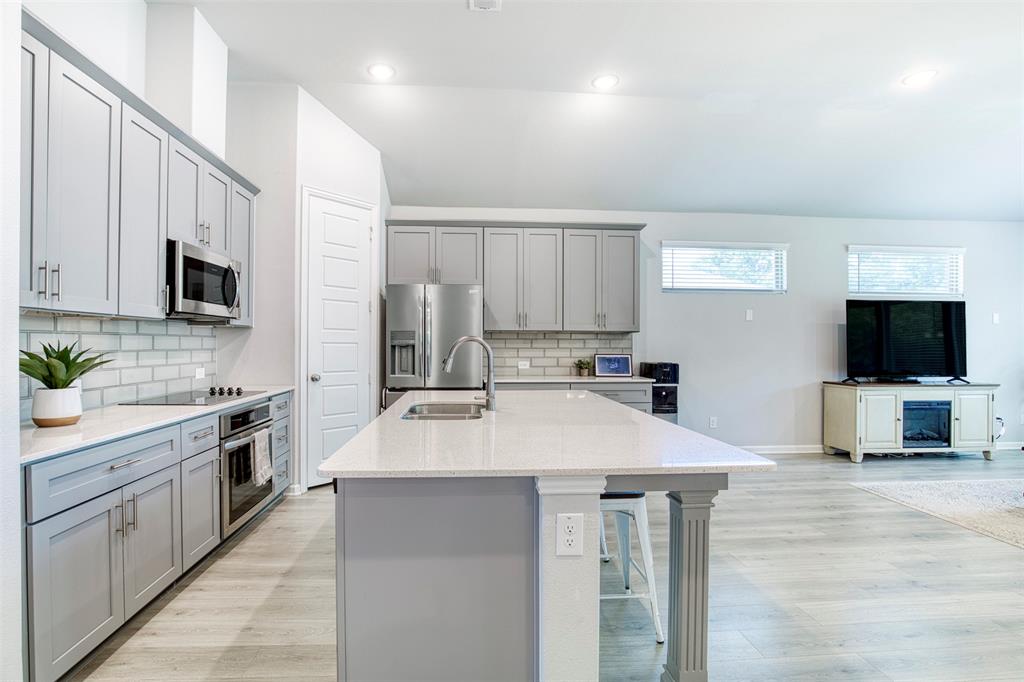 Light and bright open-concept kitchen.