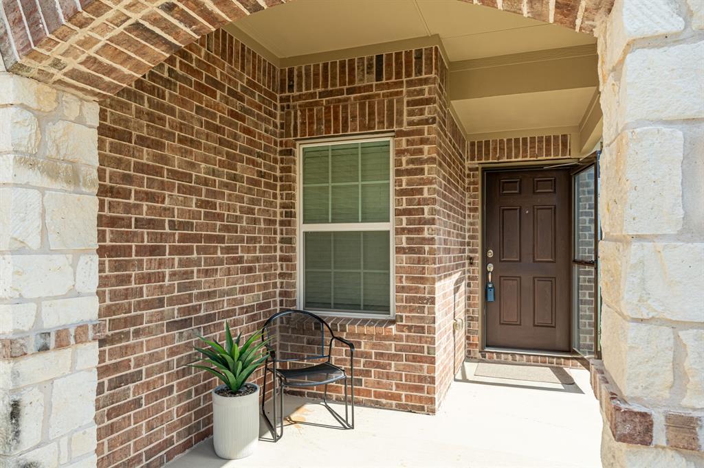 Spacious Covered Front Porch