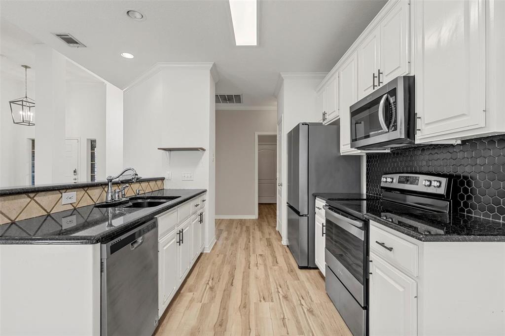 10100 Seville Court, Waco, TX 76708 10100 Seville Court, Waco, TX 76708