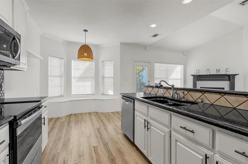 10100 Seville Court, Waco, TX 76708 10100 Seville Court, Waco, TX 76708